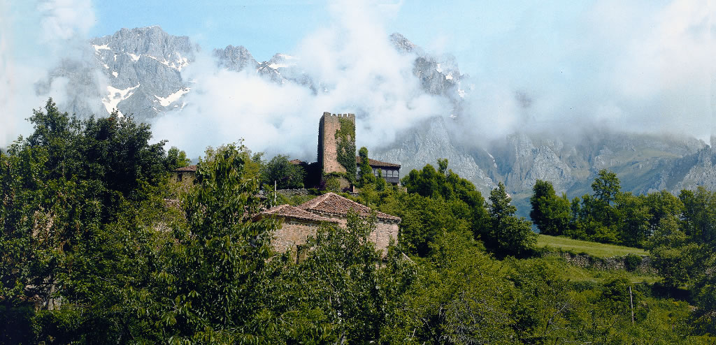 Spain: Green Valleys of Cantabria